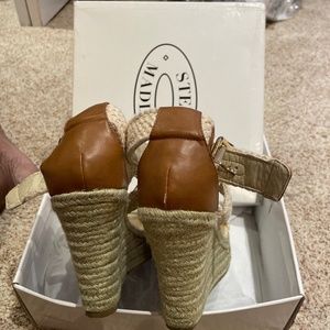 Wedge sandals gently worn .. prefect for wide leg style pants or maxi dress